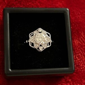 Luxury Moissanite Diamond  1.0 CT‎ Ring size 6